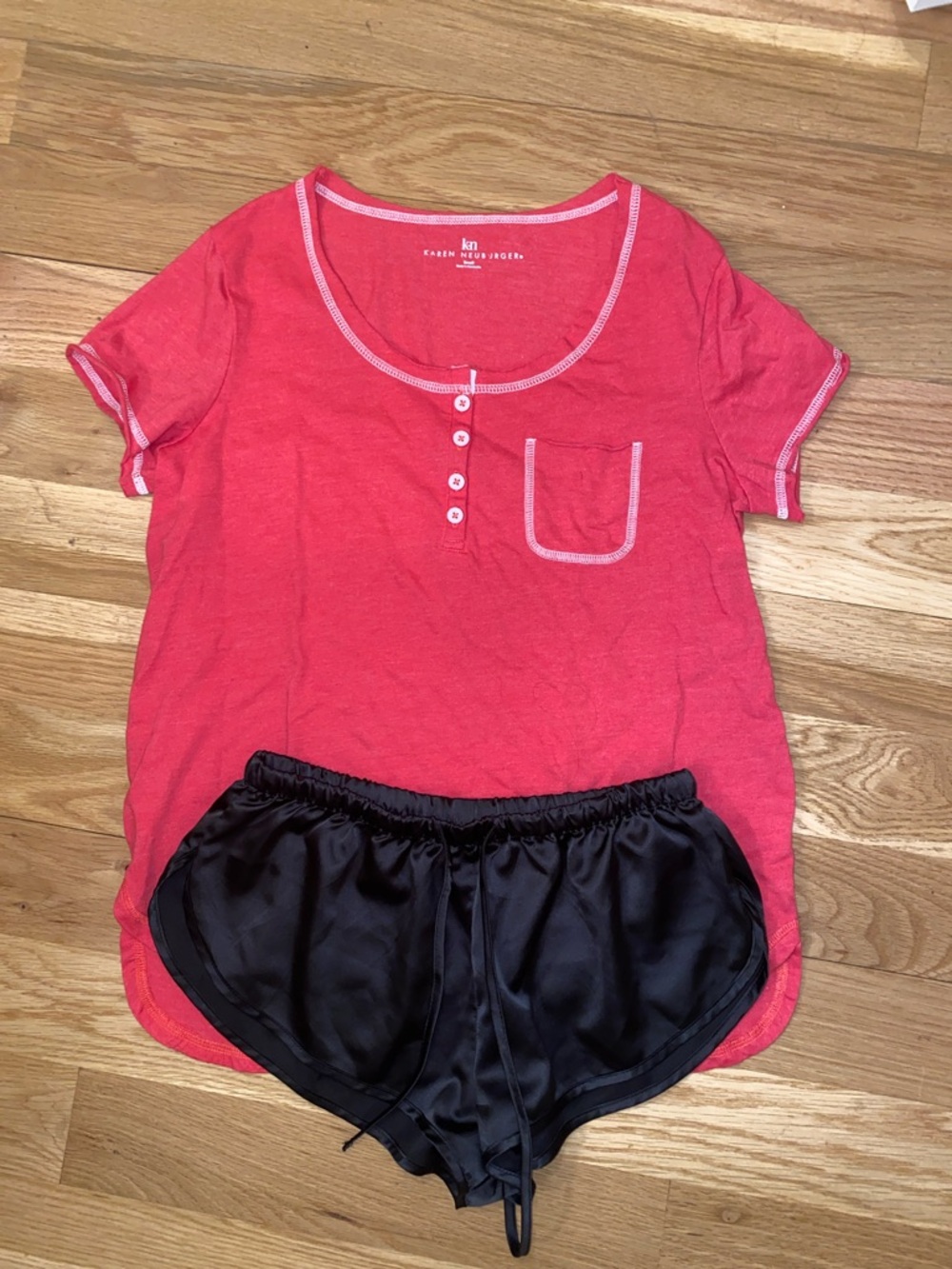 Karen Neuburger Coral Short Sleeve Henley Pajama set size Small